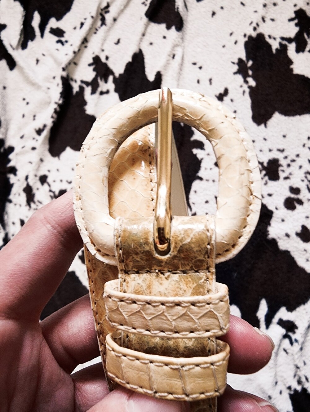 WOMEN'S 80'S GENUINE SNAKESKIN THIN BELT - CORN YELLOW - Picture 1 of 4